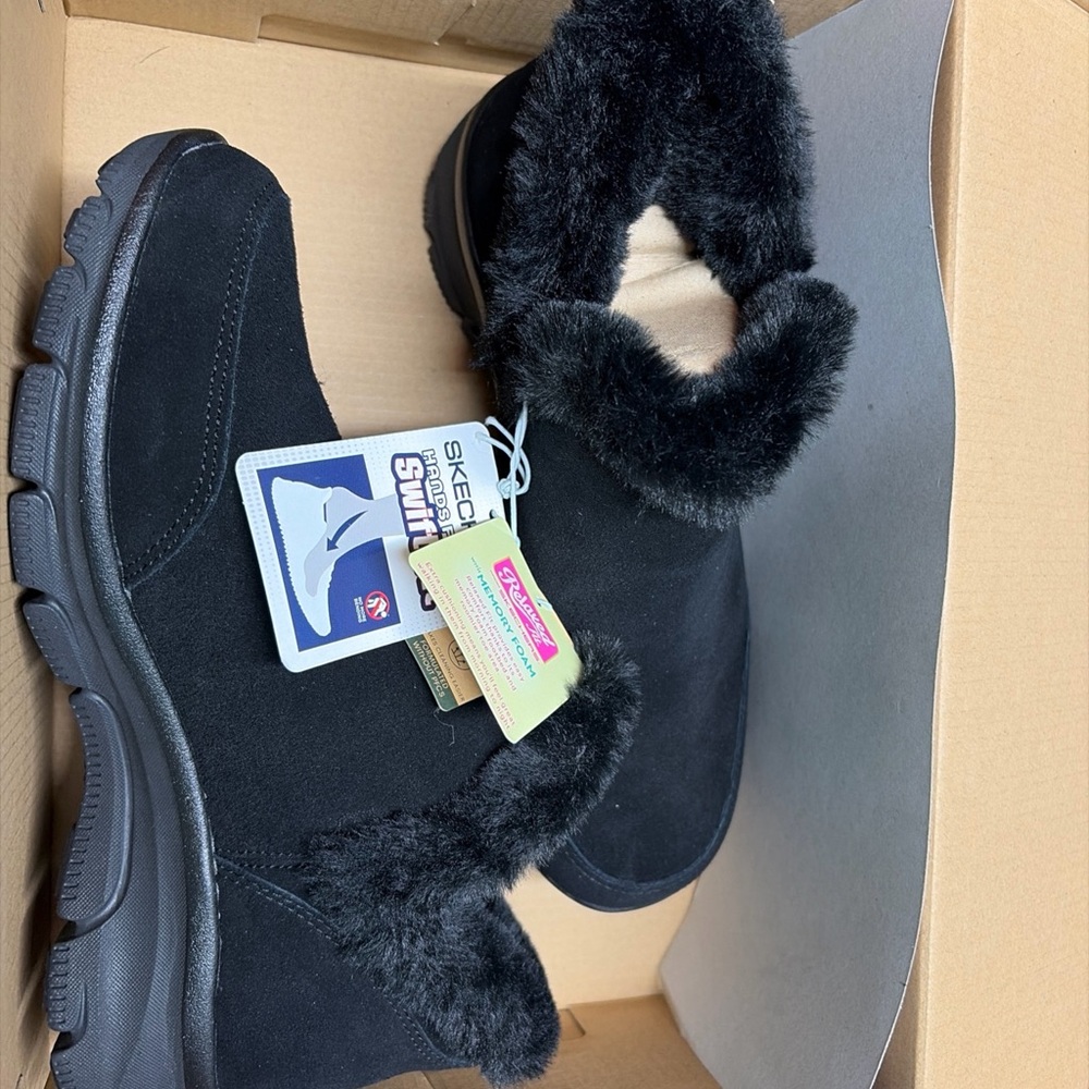 Skechers Women's Swift Fit Easy Going Vegan Suede Faux Fur Trimmed Boot size 7